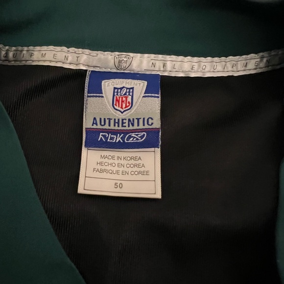 Reebok Men's Black and Green Jersey - Picture 3 of 7